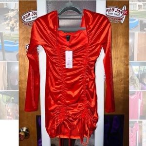Wild fable BNWT velvet scrunch tie dress in red size medium